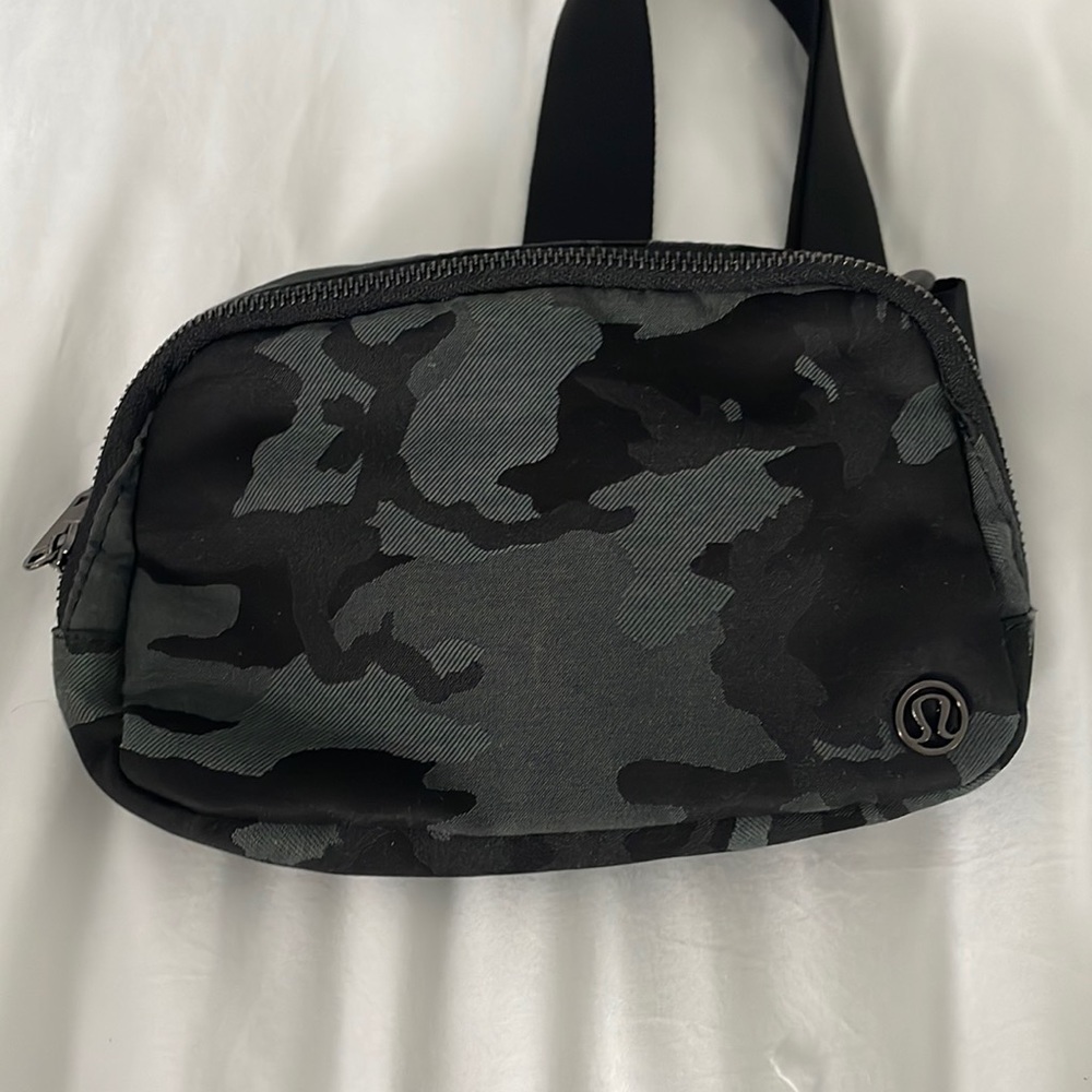 Lululemon Camo Belt Bag